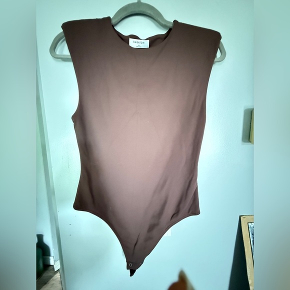 Babaton Contour Shoulder Pad Sleeveless Bodysuit - Picture 2 of 3